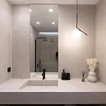 Destino Residencies לוטראקי