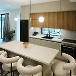 Destino Residencies לוטראקי