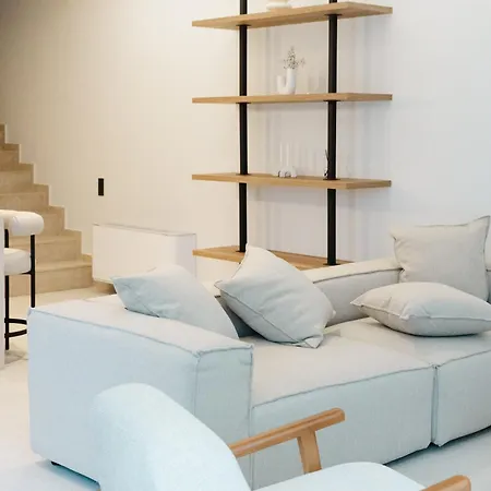 Villa Destino Residencies *