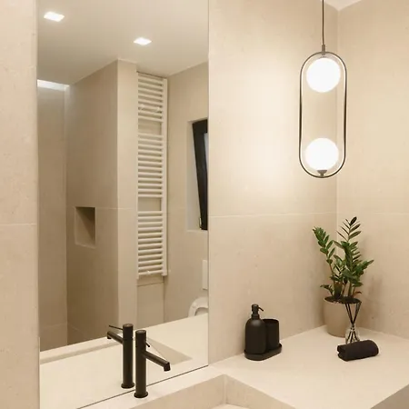 Destino Residencies 루트라키